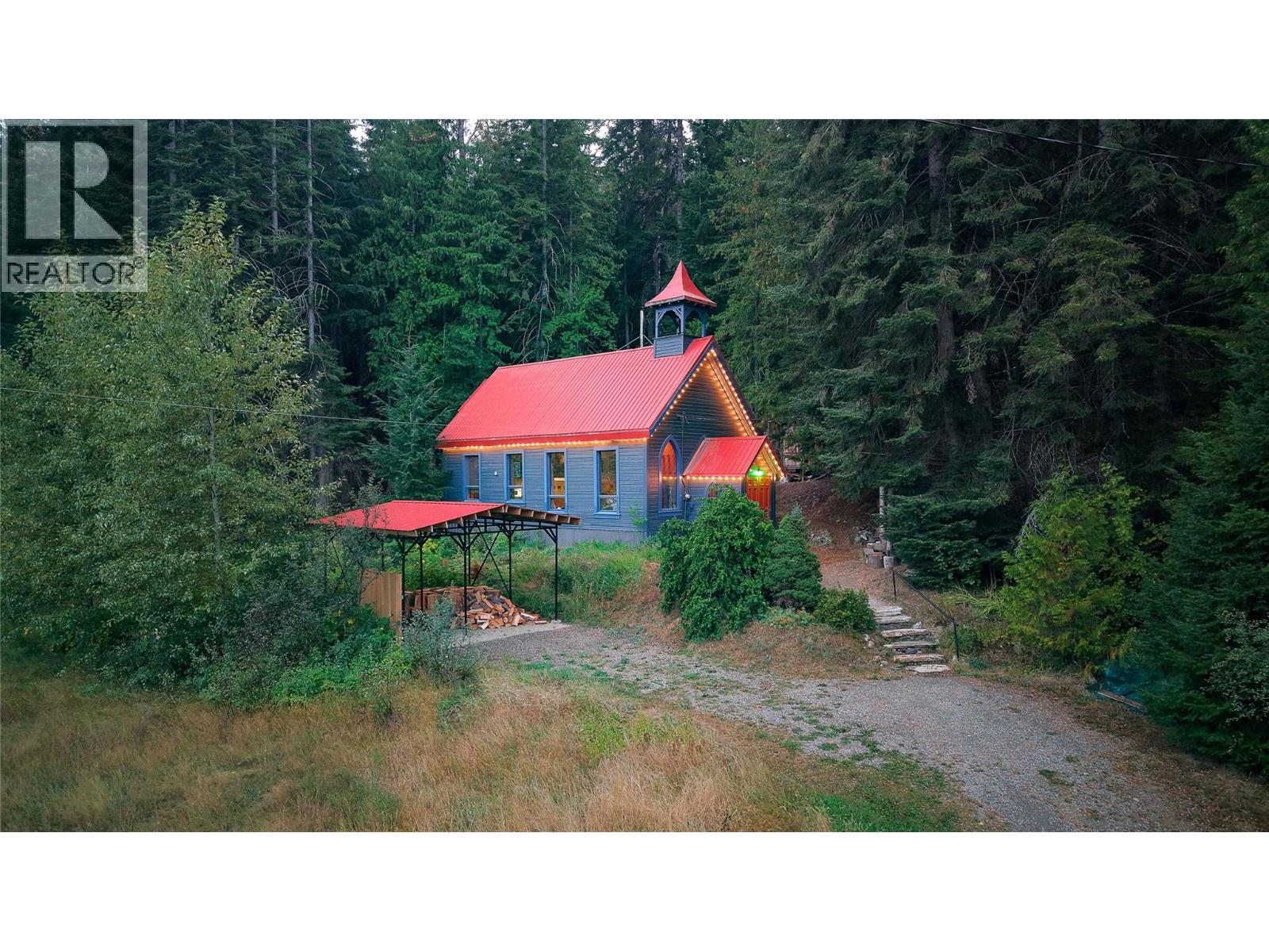 317 Fir Street, Ymir, British Columbia