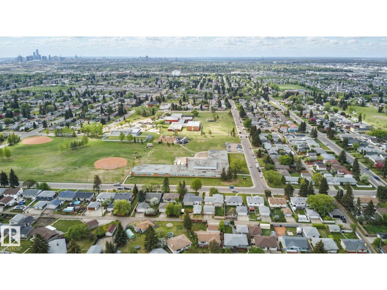 13316 136 Av Nw, Edmonton, Alberta  T5L 4B3 - Photo 51 - E4458205