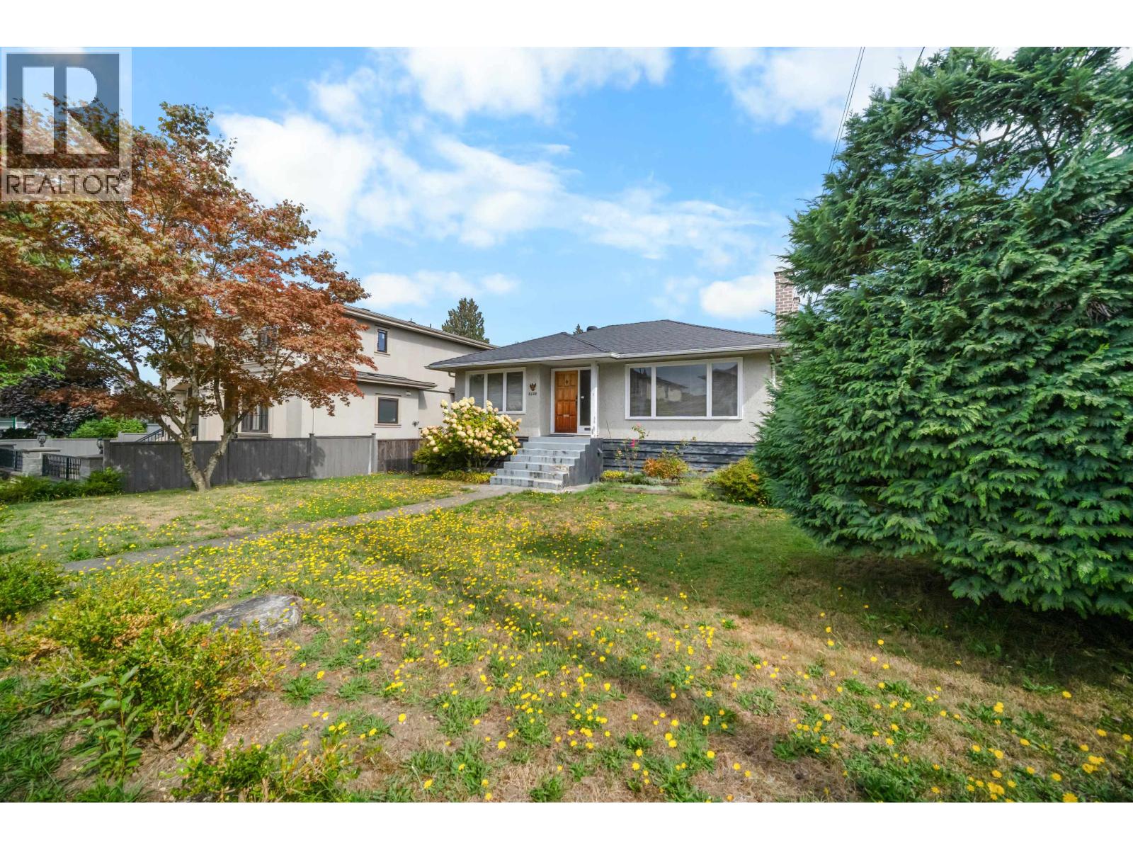 6530 Leibly Avenue, Burnaby, British Columbia  V5E 3E3 - Photo 2 - R3048937