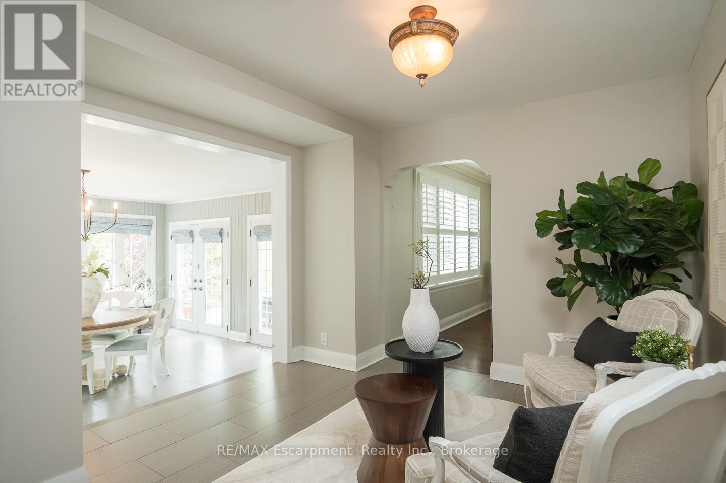 124 Lydia Avenue, Milton, Ontario  L9T 2H1 - Photo 12 - W12410799