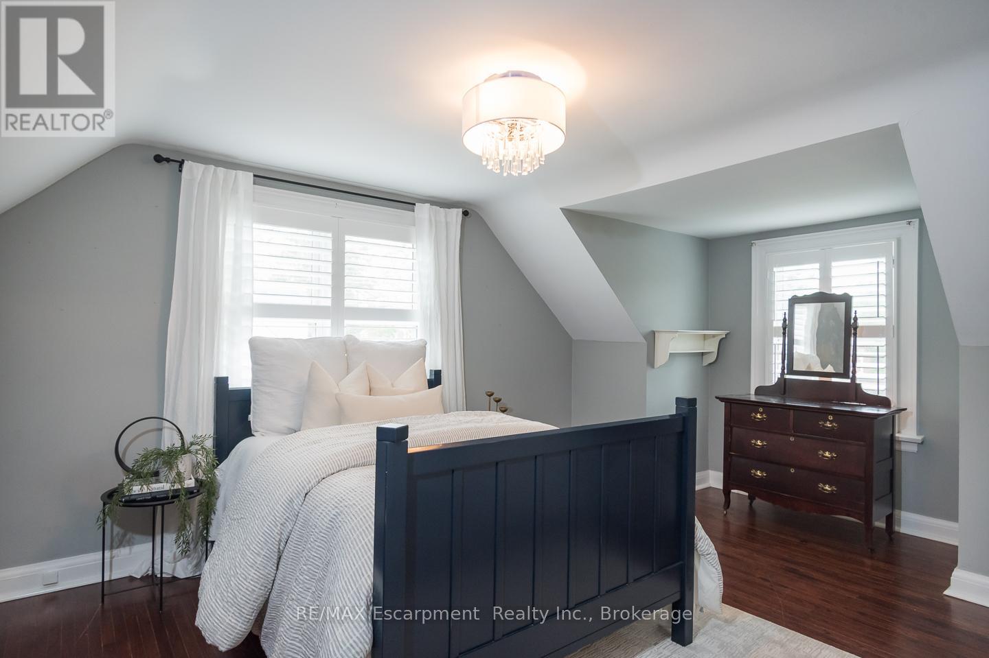 124 Lydia Avenue, Milton, Ontario  L9T 2H1 - Photo 24 - W12410799