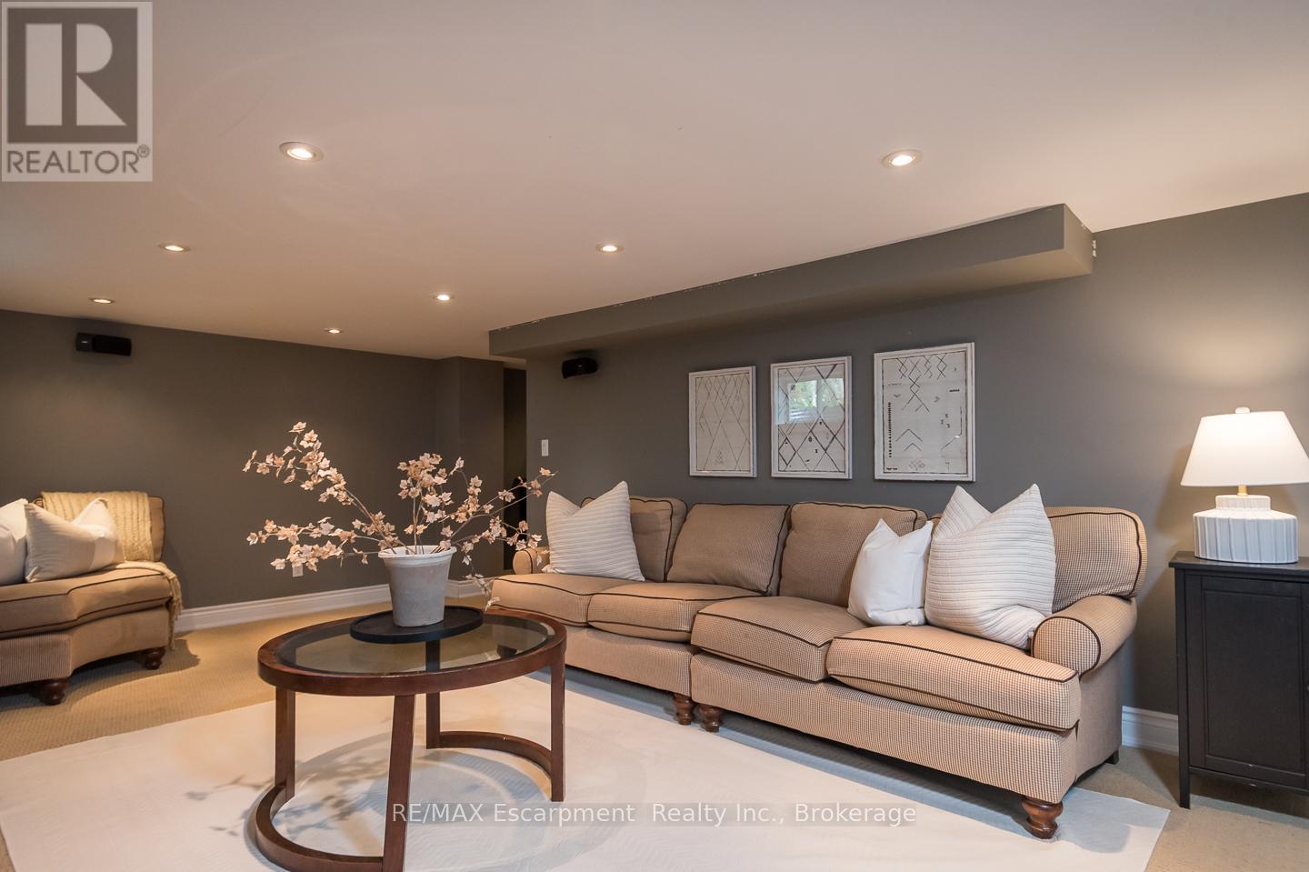 124 Lydia Avenue, Milton, Ontario  L9T 2H1 - Photo 36 - W12410799