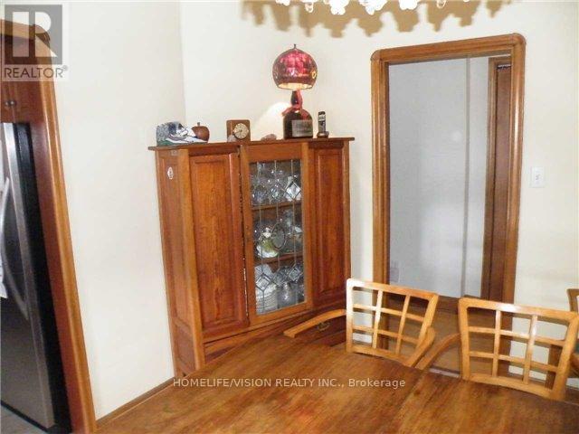 4986a Dundas Street W, Toronto, Ontario  M9A 1B7 - Photo 5 - W12410737