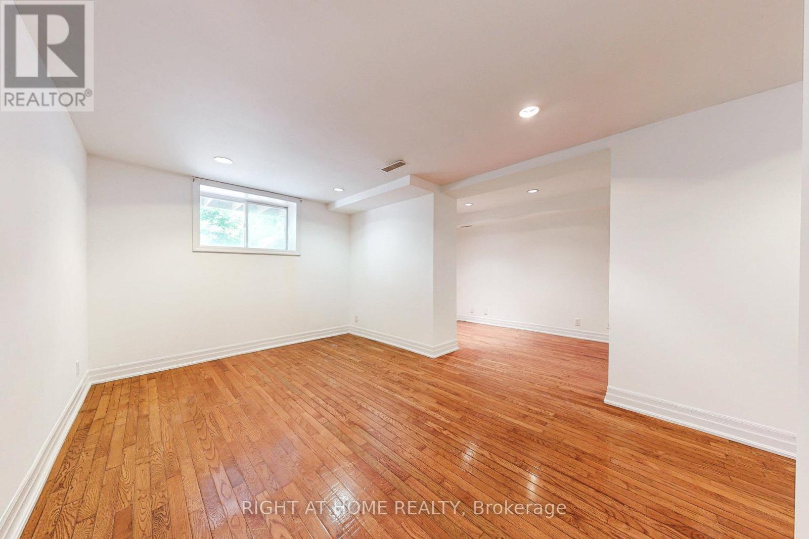 170 Queens Avenue, Toronto, Ontario  M8V 2N9 - Photo 25 - W12410751