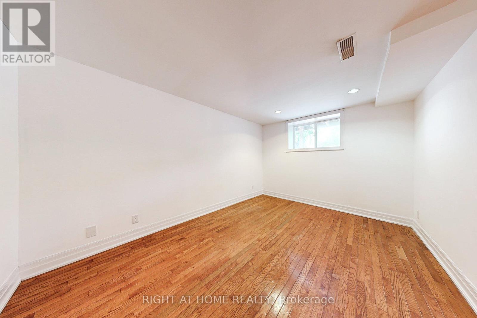 170 Queens Avenue, Toronto, Ontario  M8V 2N9 - Photo 26 - W12410751