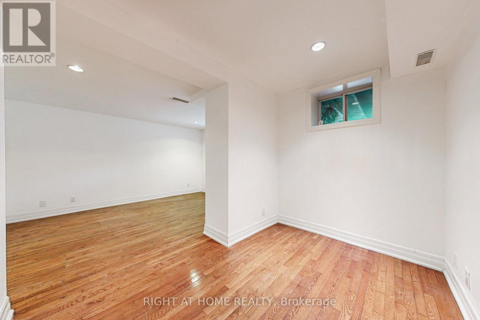 170 Queens Avenue, Toronto, Ontario  M8V 2N9 - Photo 29 - W12410751