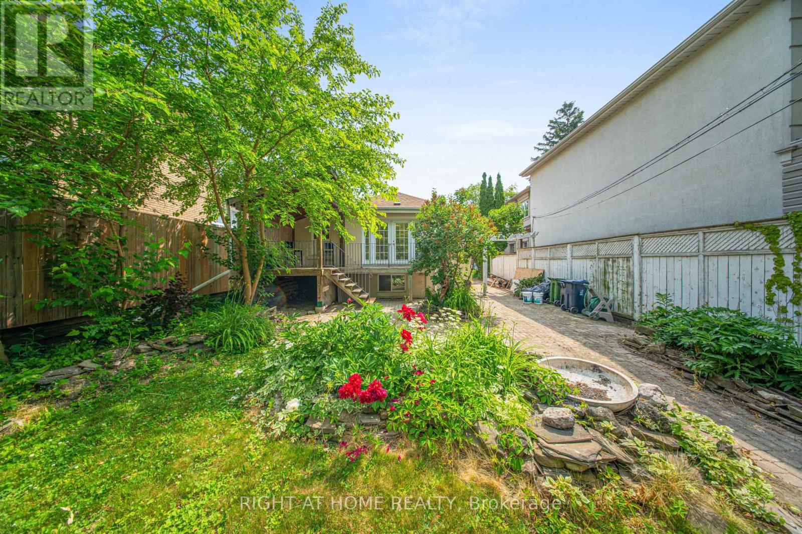 170 Queens Avenue, Toronto, Ontario  M8V 2N9 - Photo 47 - W12410751