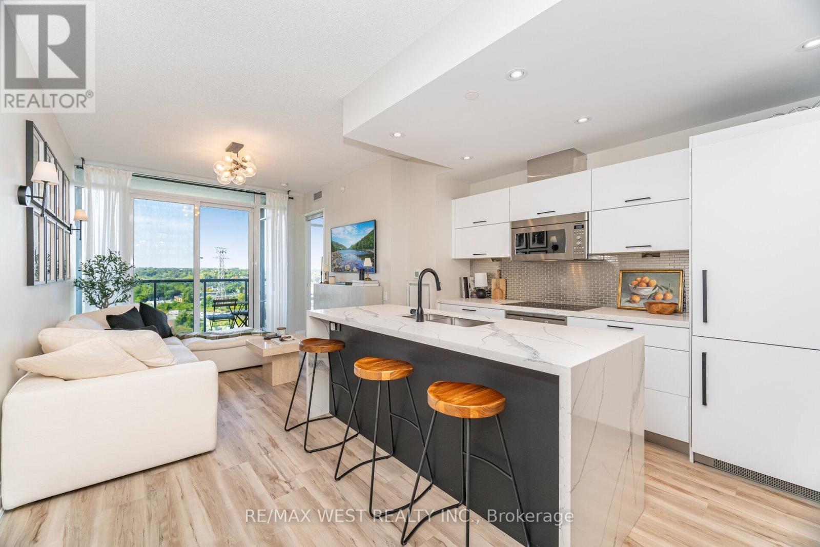 1612 - 88 Park Lawn Road, Toronto, Ontario  M8Y 0B5 - Photo 1 - W12410753