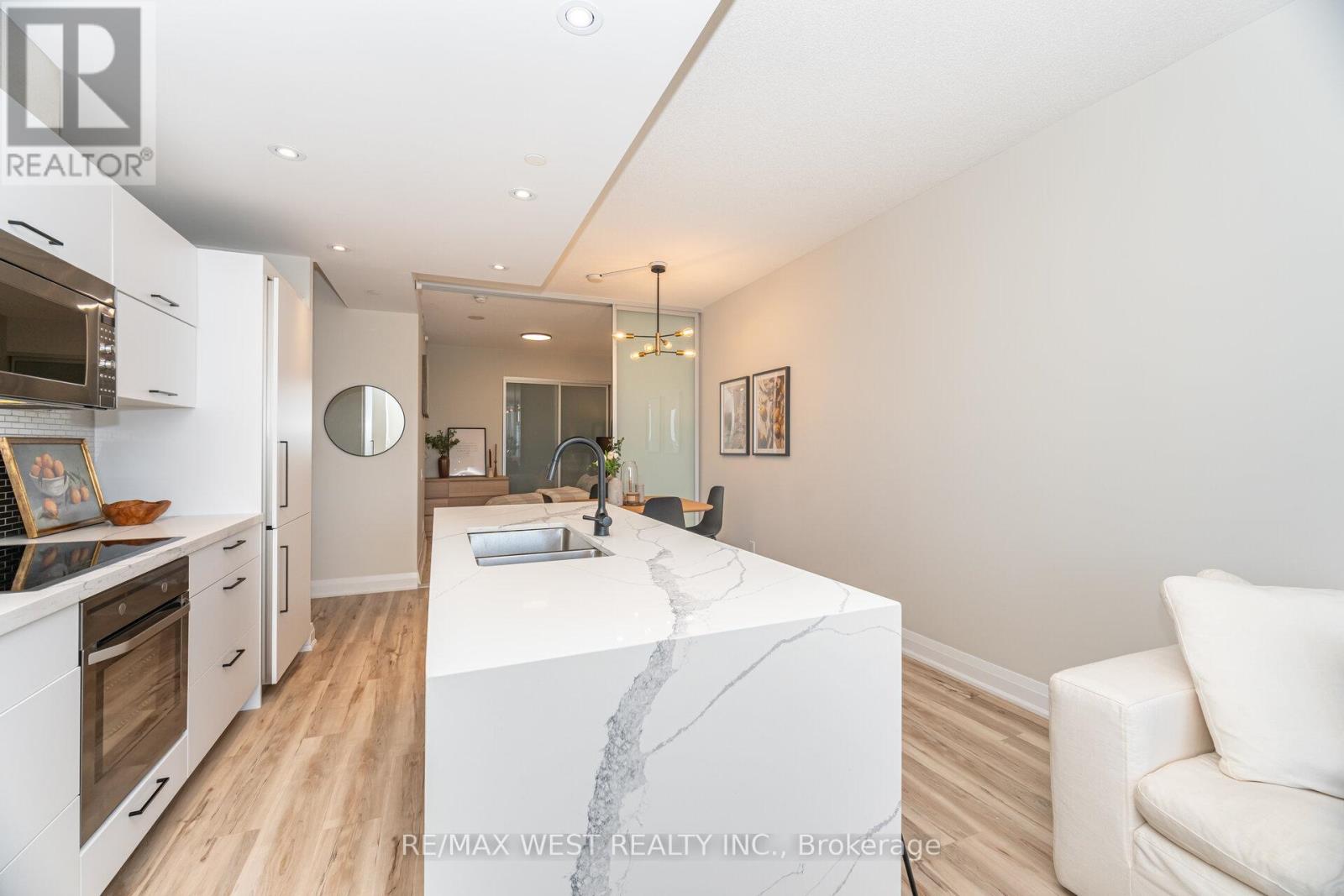1612 - 88 Park Lawn Road, Toronto, Ontario  M8Y 0B5 - Photo 10 - W12410753
