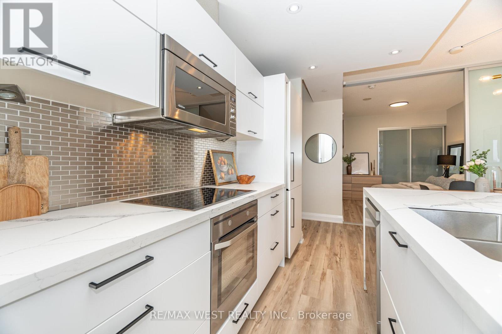1612 - 88 Park Lawn Road, Toronto, Ontario  M8Y 0B5 - Photo 11 - W12410753