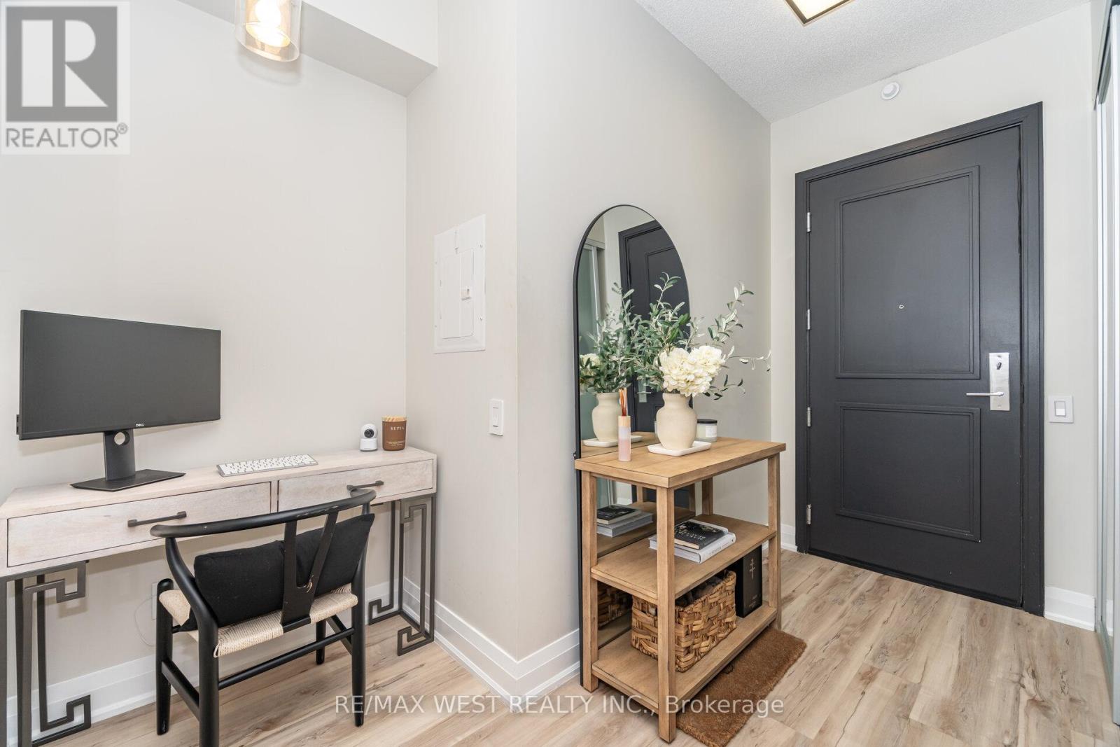 1612 - 88 Park Lawn Road, Toronto, Ontario  M8Y 0B5 - Photo 5 - W12410753