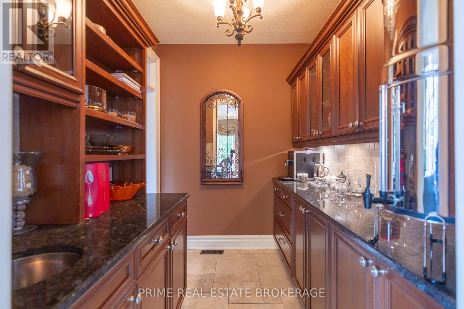 565 Eagletrace Drive, London North, Ontario  N6G 0E8 - Photo 17 - X12410777