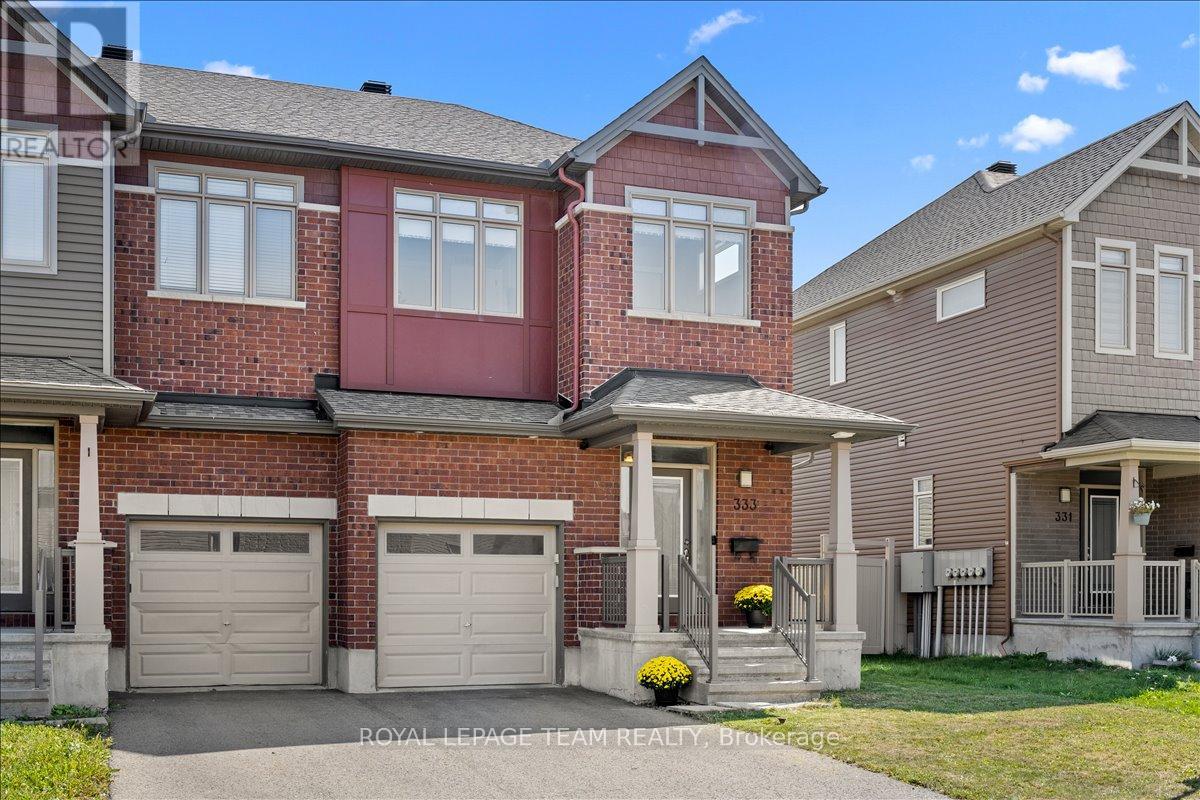 333 Tulum Crescent, Ottawa, Ontario  K2S 0V9 - Photo 2 - X12410775