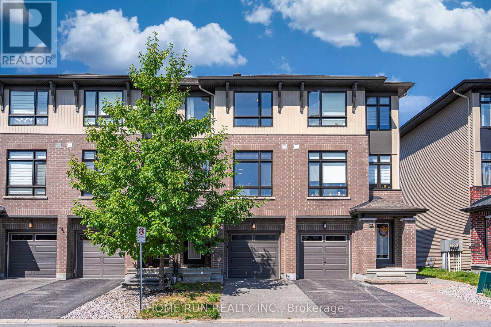 90 GOOSEBERRY PLACE, Ottawa, Ontario