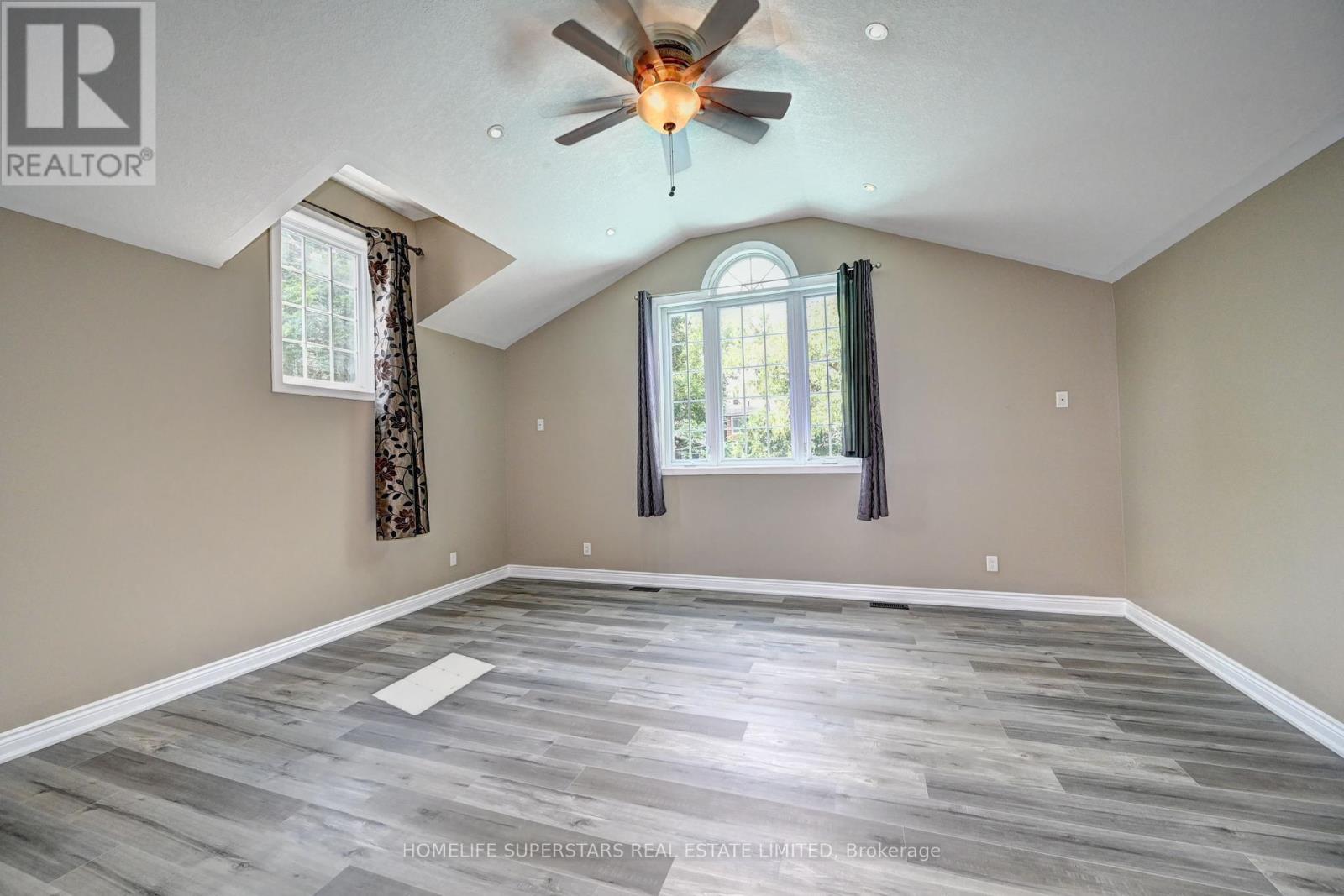 31 Troy Street, Kitchener, Ontario  N2H 1L7 - Photo 21 - X12410730