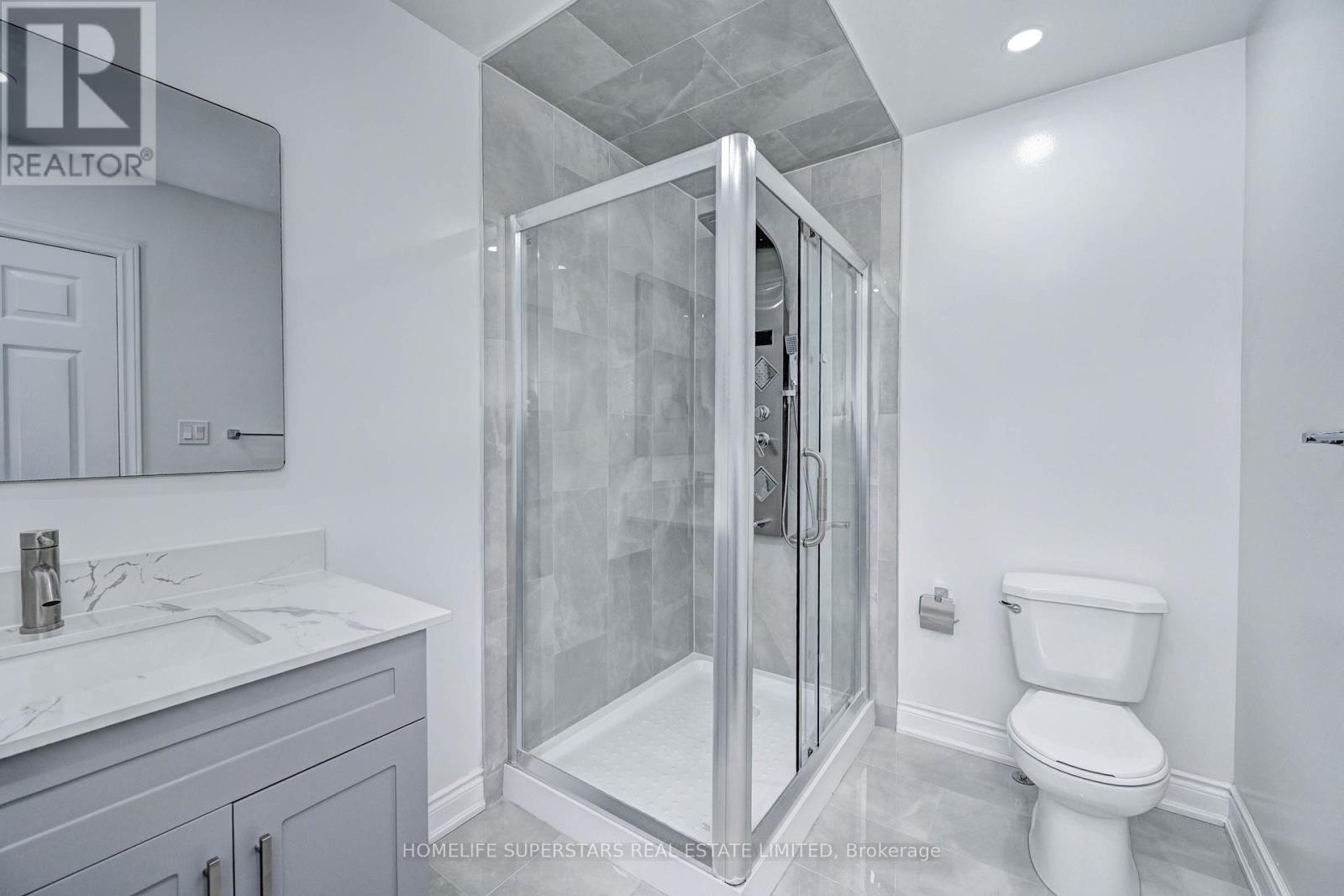31 Troy Street, Kitchener, Ontario  N2H 1L7 - Photo 26 - X12410730