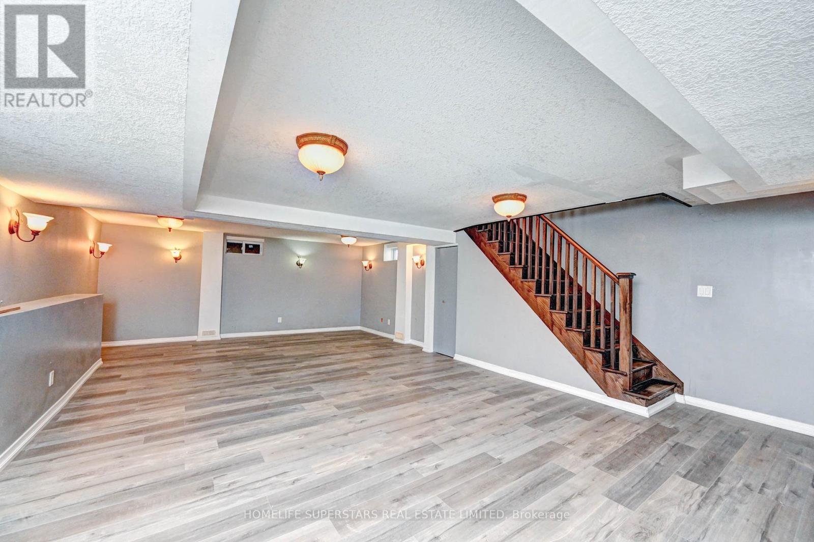31 Troy Street, Kitchener, Ontario  N2H 1L7 - Photo 35 - X12410730