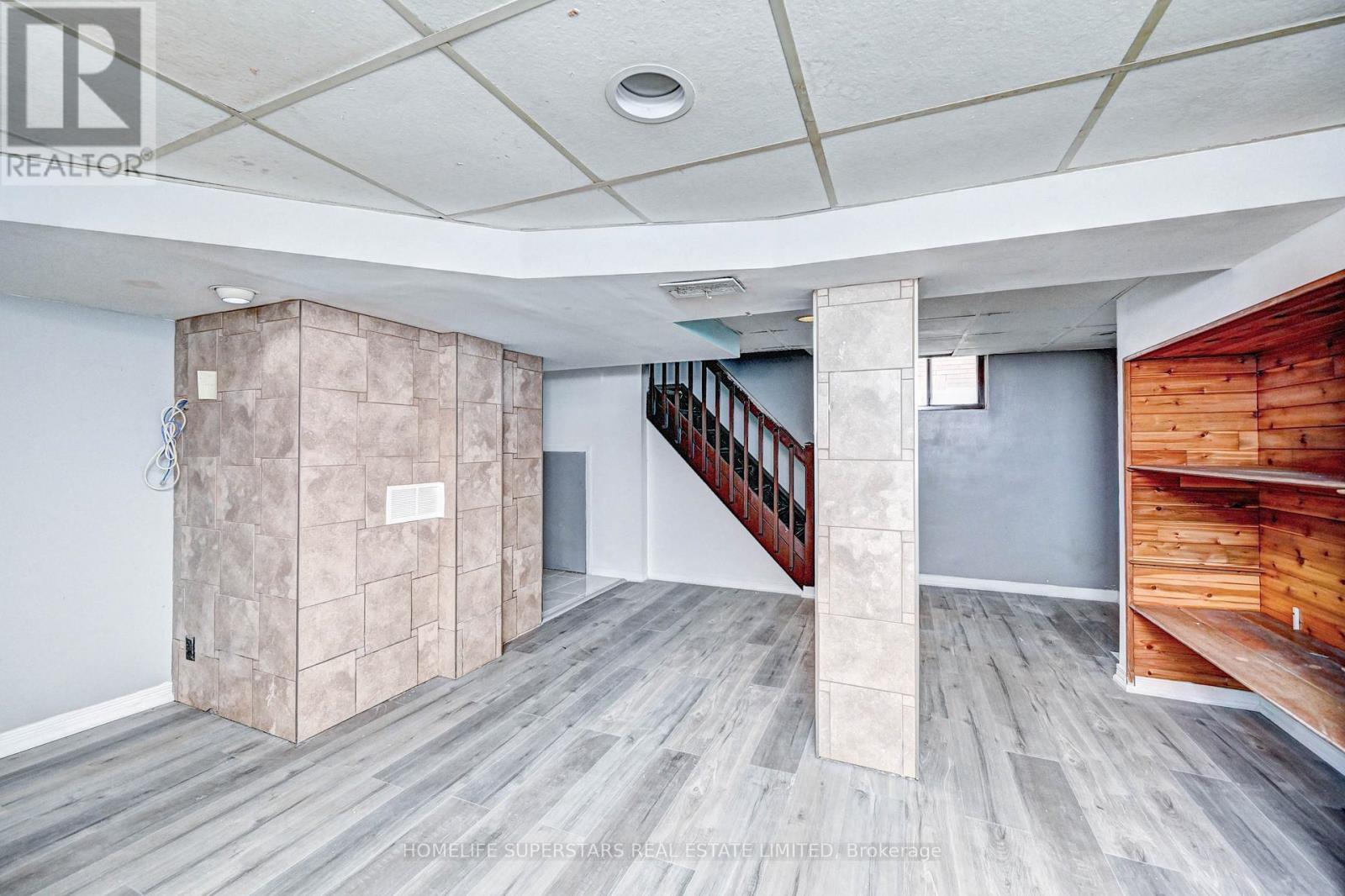 31 Troy Street, Kitchener, Ontario  N2H 1L7 - Photo 38 - X12410730