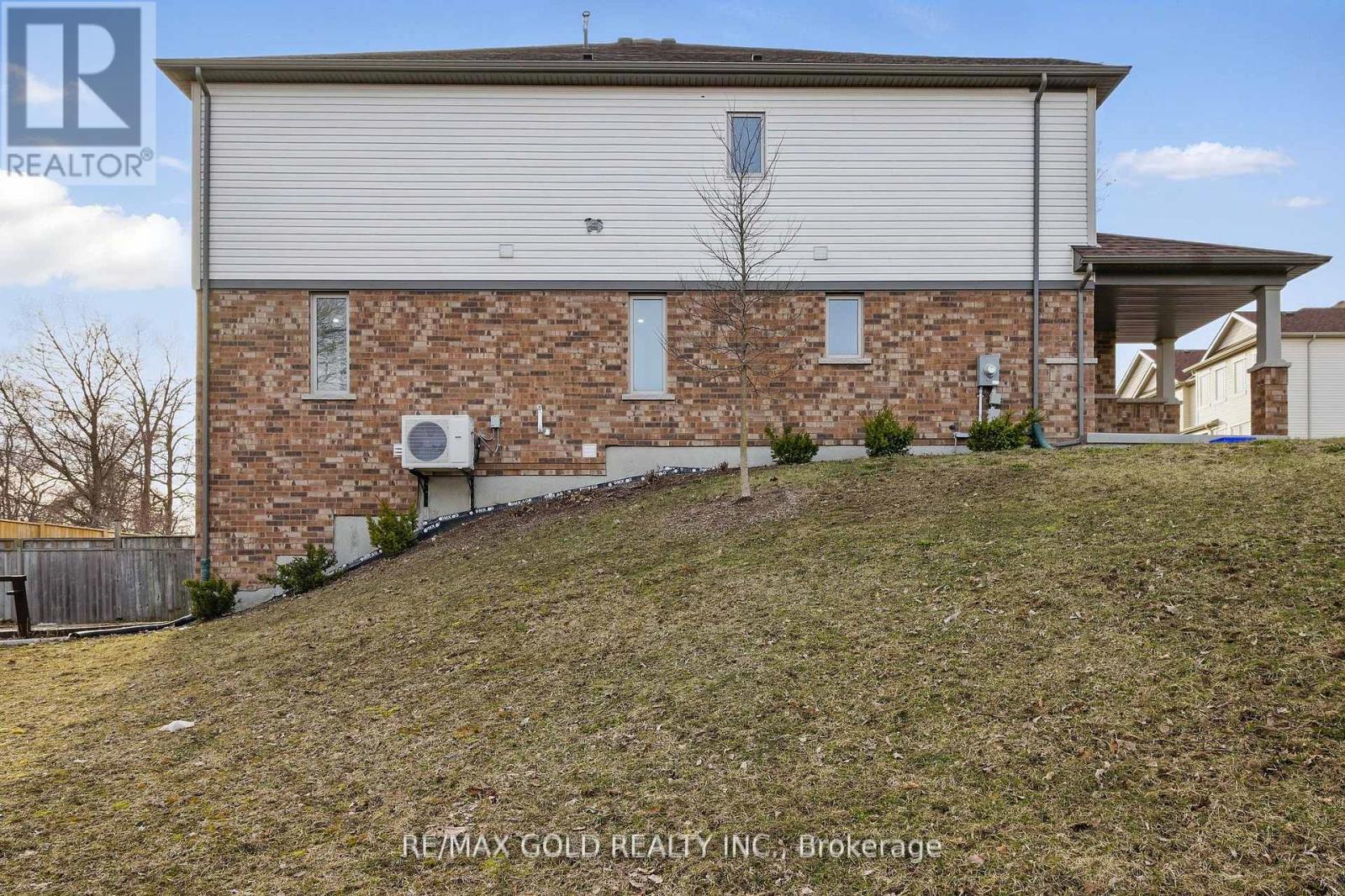 28 - 755 Linden Drive, Cambridge, Ontario  N3H 0E4 - Photo 30 - X12410748