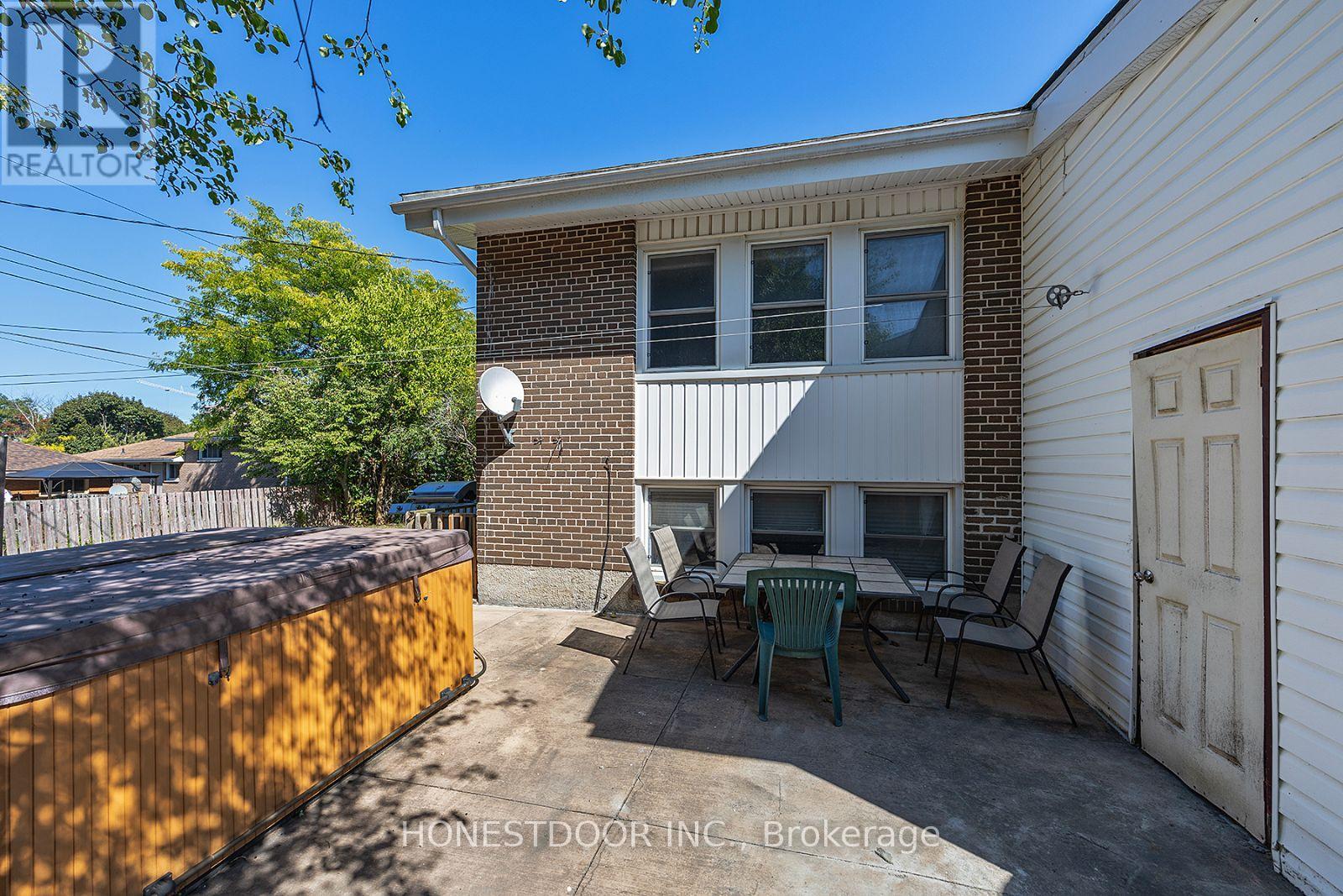 172 Casterton Avenue, Kingston, Ontario  K7M 1R5 - Photo 11 - X12410750