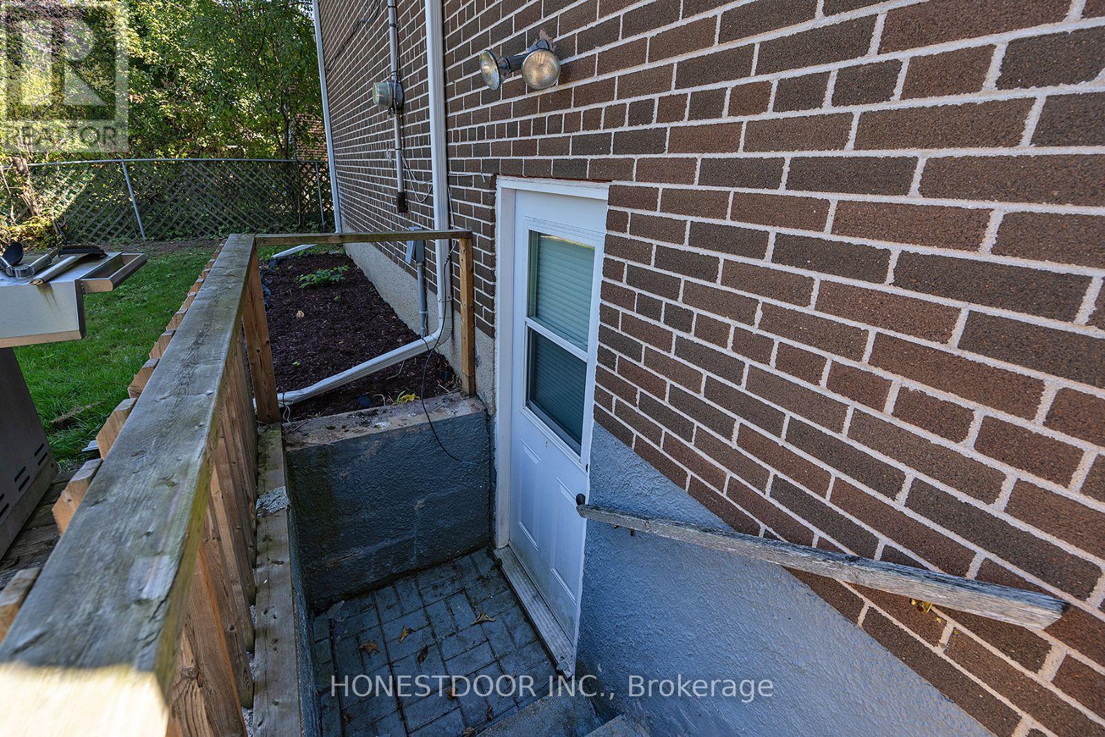 172 Casterton Avenue, Kingston, Ontario  K7M 1R5 - Photo 13 - X12410750