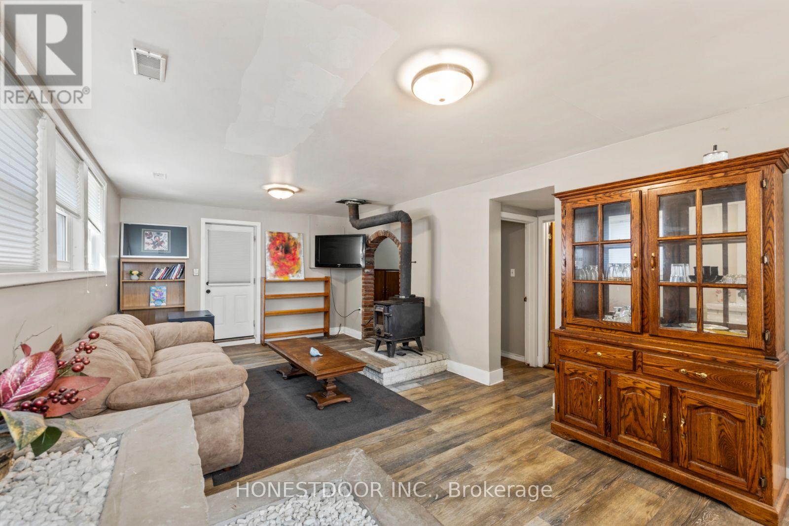 172 Casterton Avenue, Kingston, Ontario  K7M 1R5 - Photo 33 - X12410750