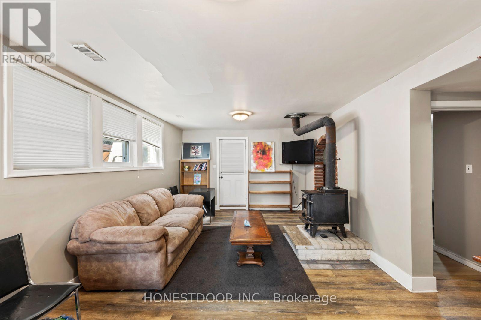 172 Casterton Avenue, Kingston, Ontario  K7M 1R5 - Photo 34 - X12410750