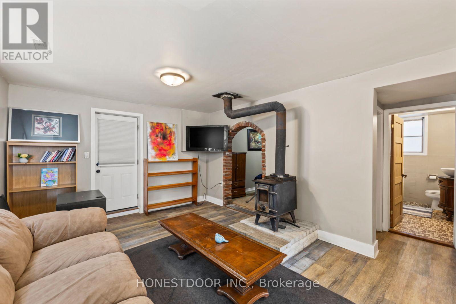 172 Casterton Avenue, Kingston, Ontario  K7M 1R5 - Photo 36 - X12410750