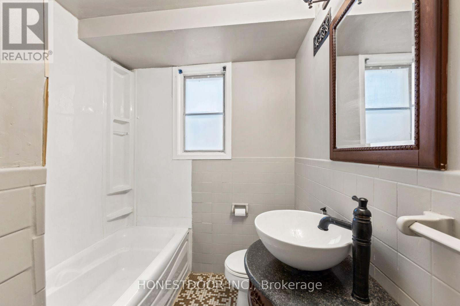 172 Casterton Avenue, Kingston, Ontario  K7M 1R5 - Photo 41 - X12410750