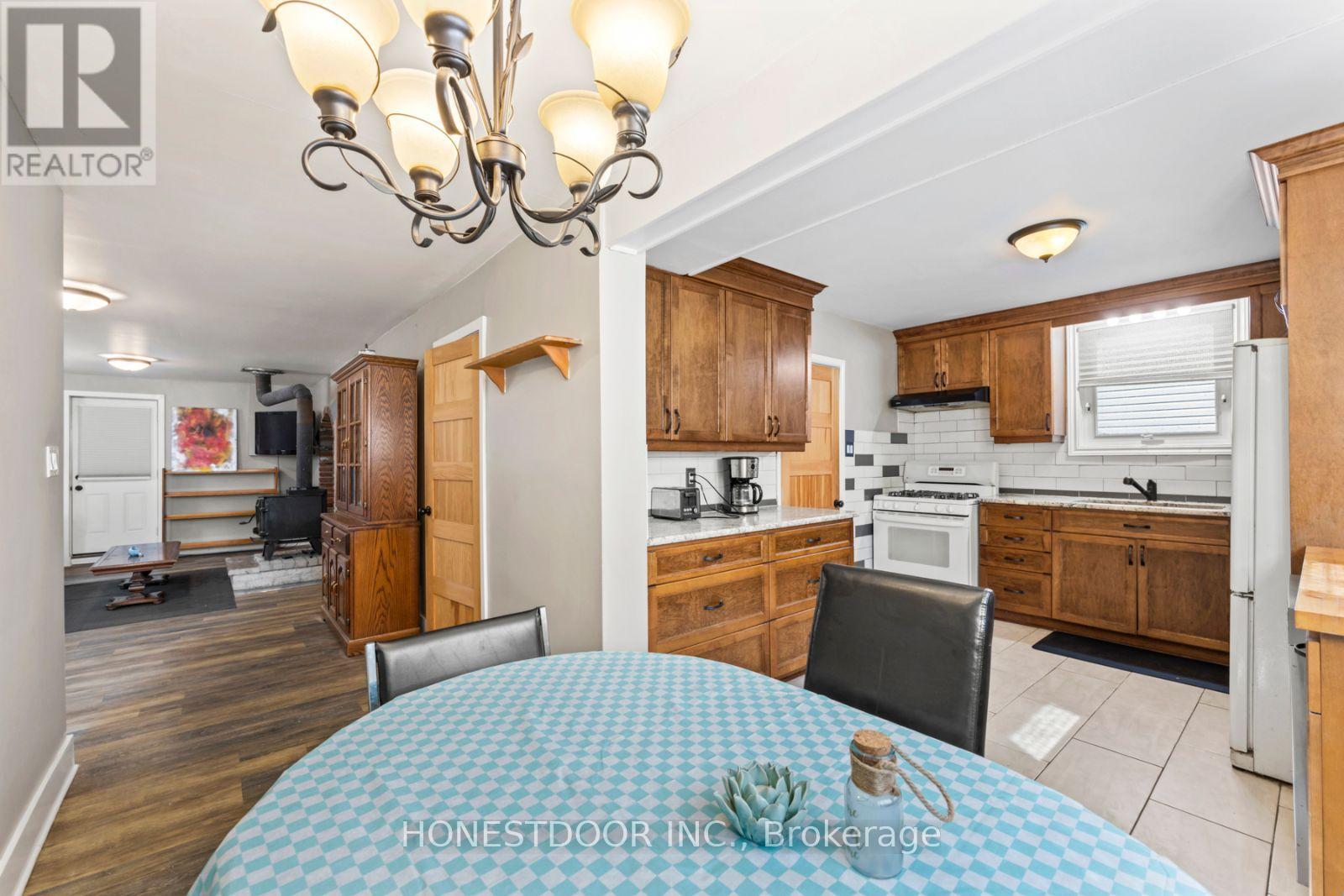 172 Casterton Avenue, Kingston, Ontario  K7M 1R5 - Photo 43 - X12410750