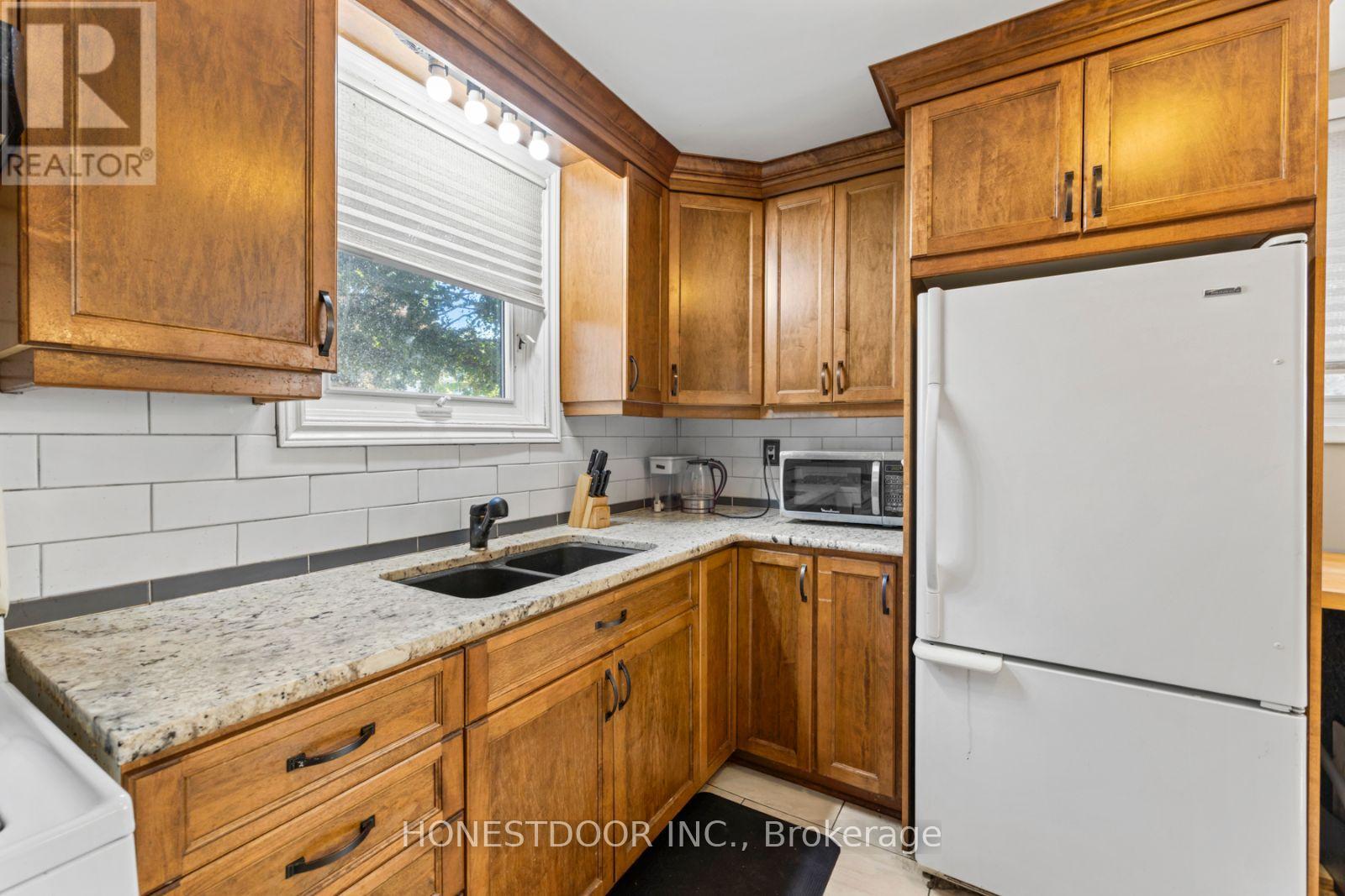 172 Casterton Avenue, Kingston, Ontario  K7M 1R5 - Photo 46 - X12410750