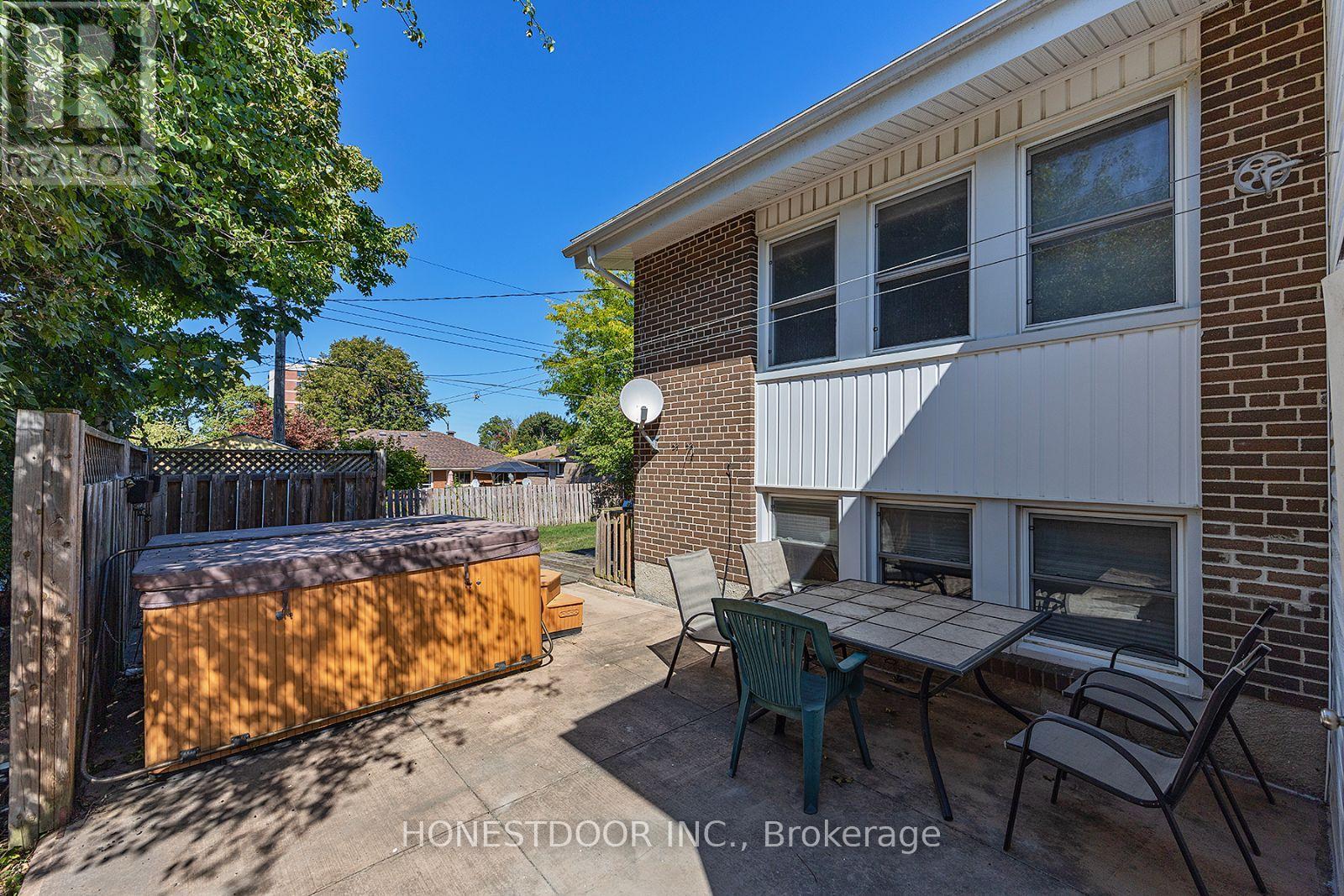 172 Casterton Avenue, Kingston, Ontario  K7M 1R5 - Photo 8 - X12410750