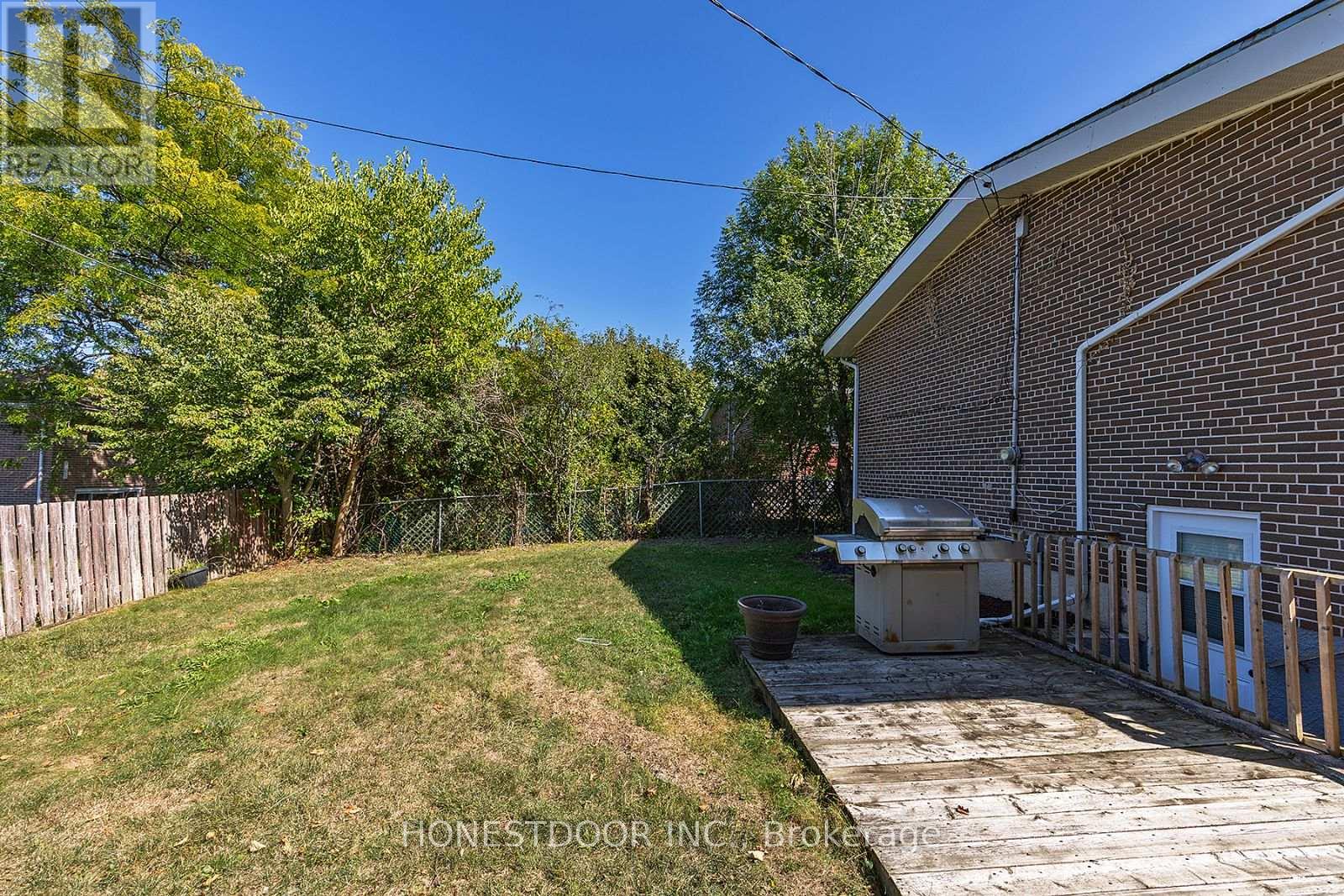 172 Casterton Avenue, Kingston, Ontario  K7M 1R5 - Photo 9 - X12410750