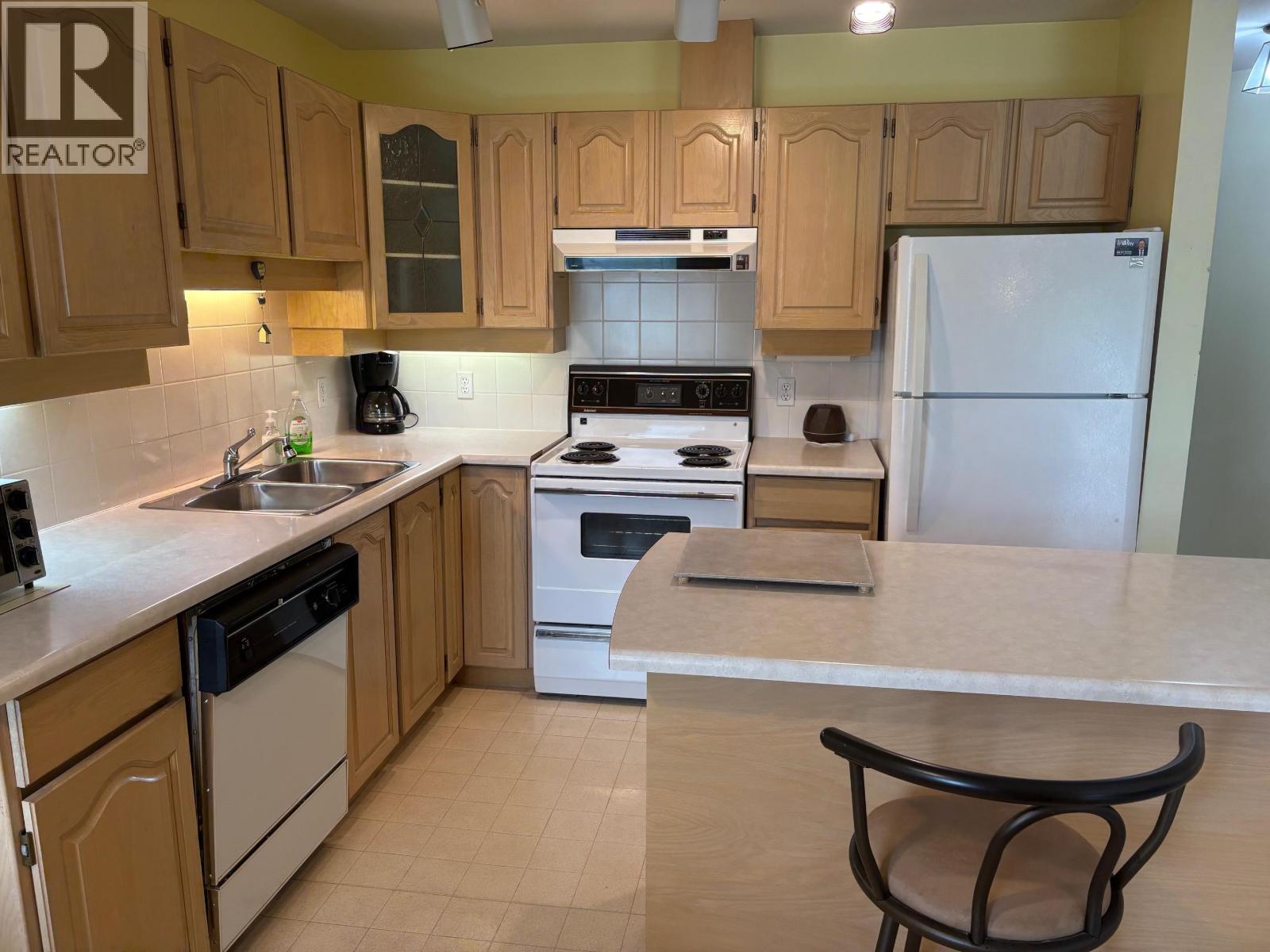 301 5565 Barker Avenue, Burnaby, British Columbia  V5H 2N8 - Photo 11 - R3049260