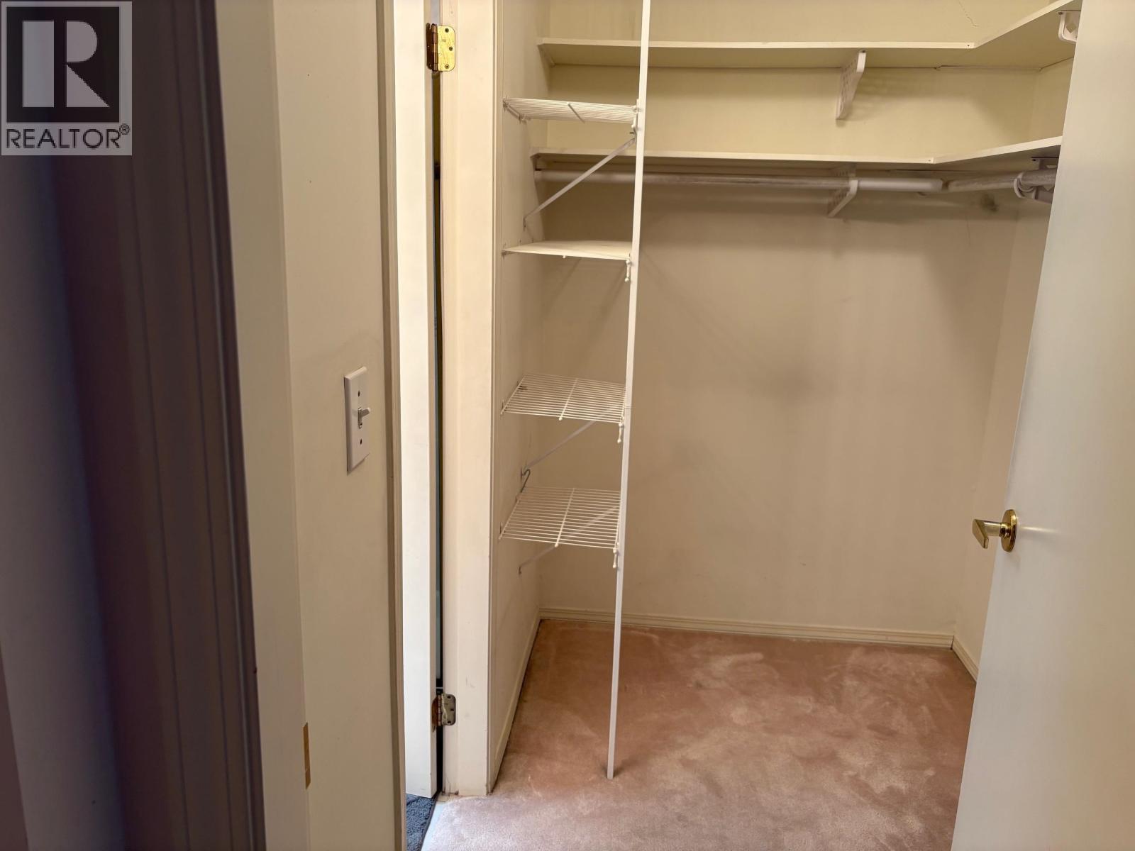 301 5565 Barker Avenue, Burnaby, British Columbia  V5H 2N8 - Photo 15 - R3049260