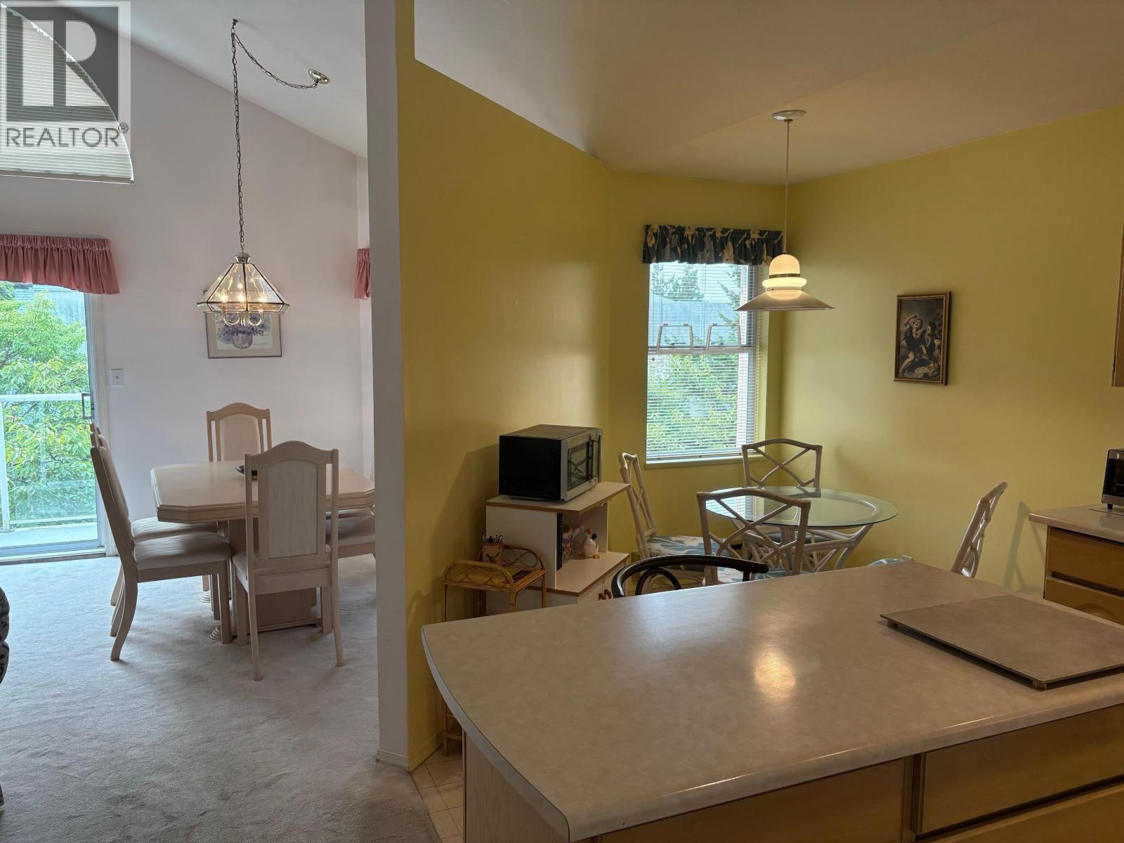 301 5565 Barker Avenue, Burnaby, British Columbia  V5H 2N8 - Photo 9 - R3049260