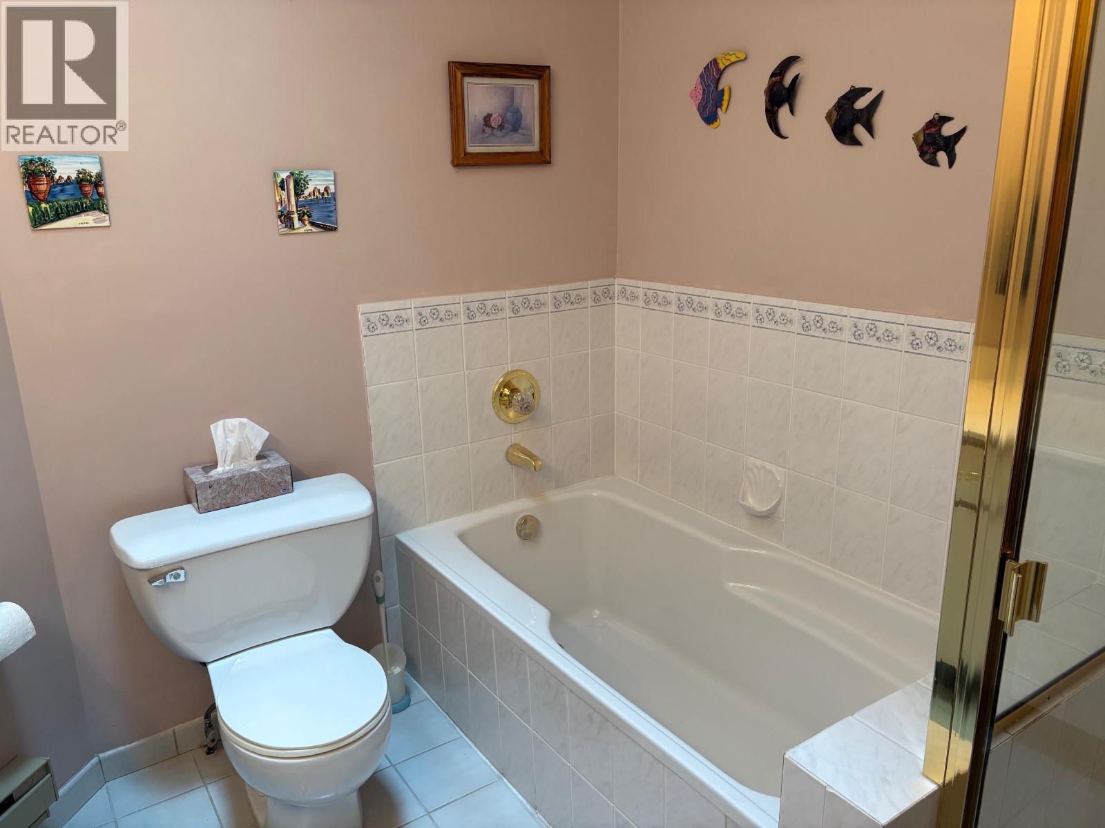 301 5565 Barker Avenue, Burnaby, British Columbia  V5H 2N8 - Photo 18 - R3049260
