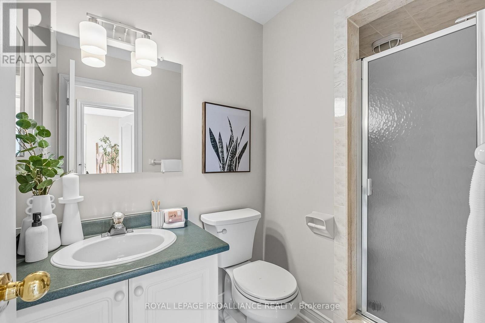 20 Patrick Drive, Whitby, Ontario  L1R 2L1 - Photo 24 - E12410193