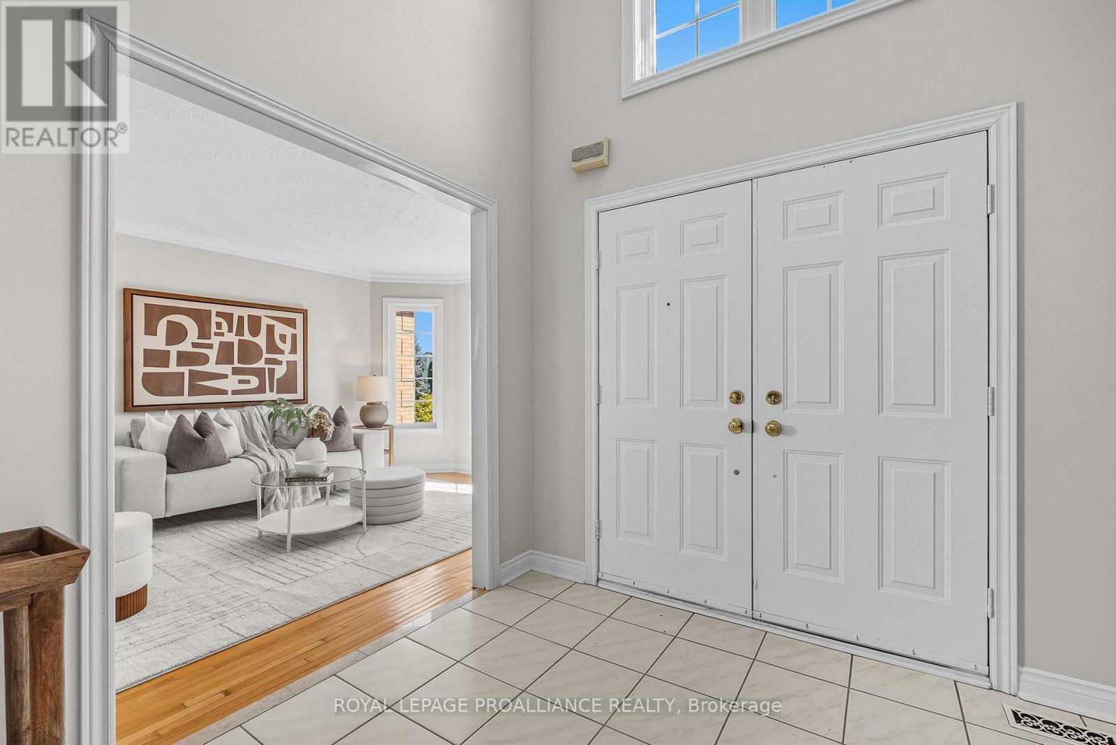 20 Patrick Drive, Whitby, Ontario  L1R 2L1 - Photo 4 - E12410193