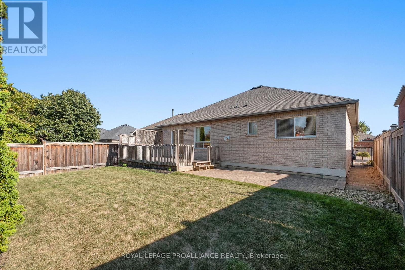 20 Patrick Drive, Whitby, Ontario  L1R 2L1 - Photo 45 - E12410193