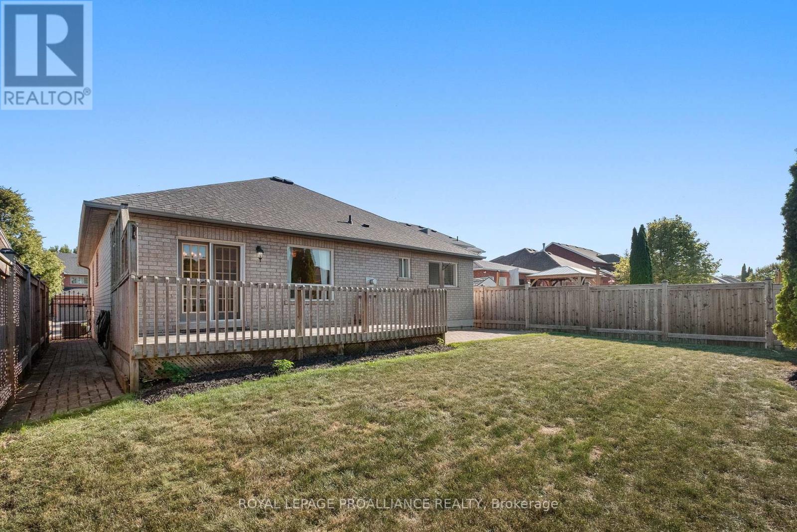 20 Patrick Drive, Whitby, Ontario  L1R 2L1 - Photo 47 - E12410193