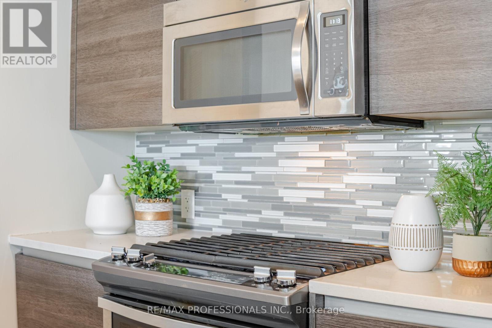 716 - 111 Bathurst Street, Toronto, Ontario  M5V 0M9 - Photo 11 - C12410788