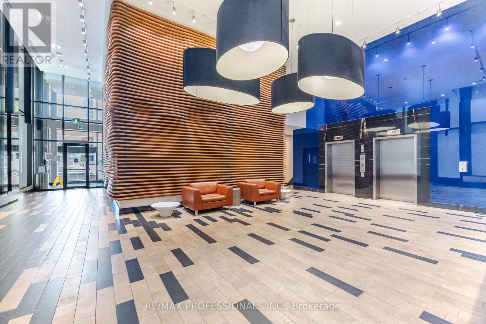 716 - 111 Bathurst Street, Toronto, Ontario  M5V 0M9 - Photo 3 - C12410788