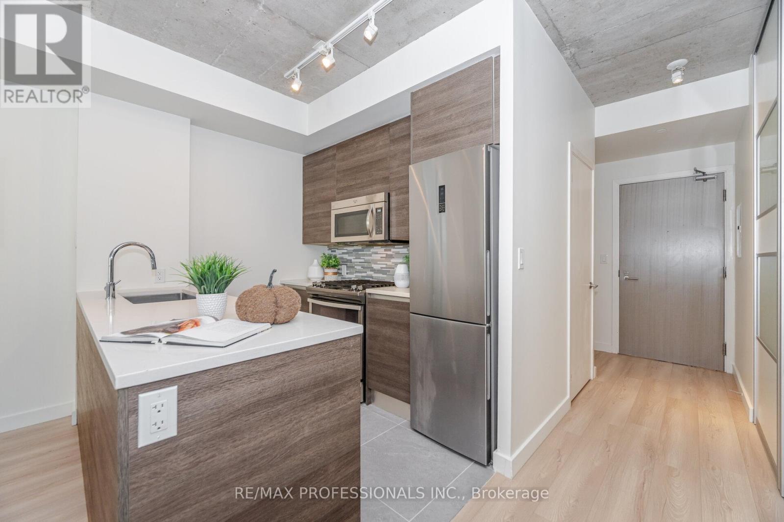 716 - 111 Bathurst Street, Toronto, Ontario  M5V 0M9 - Photo 8 - C12410788