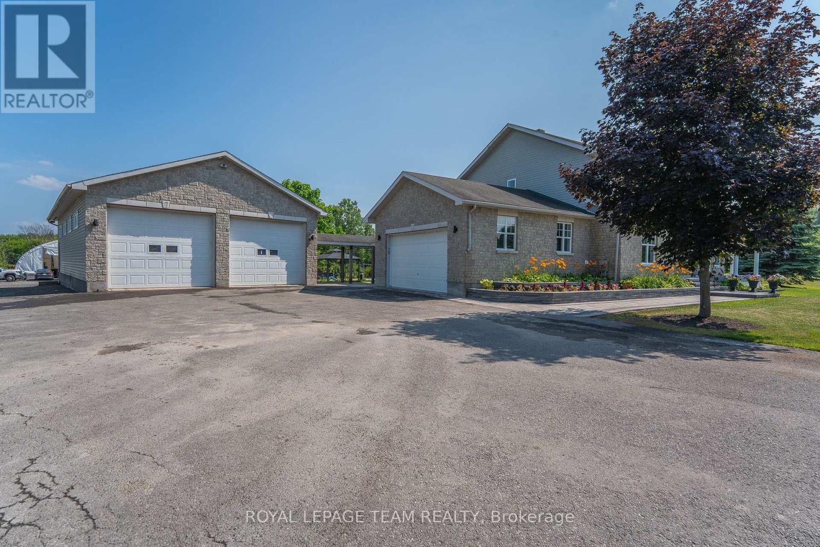 7474 Mitch Owens Road, Ottawa, Ontario  K4P 1K9 - Photo 6 - X12408226