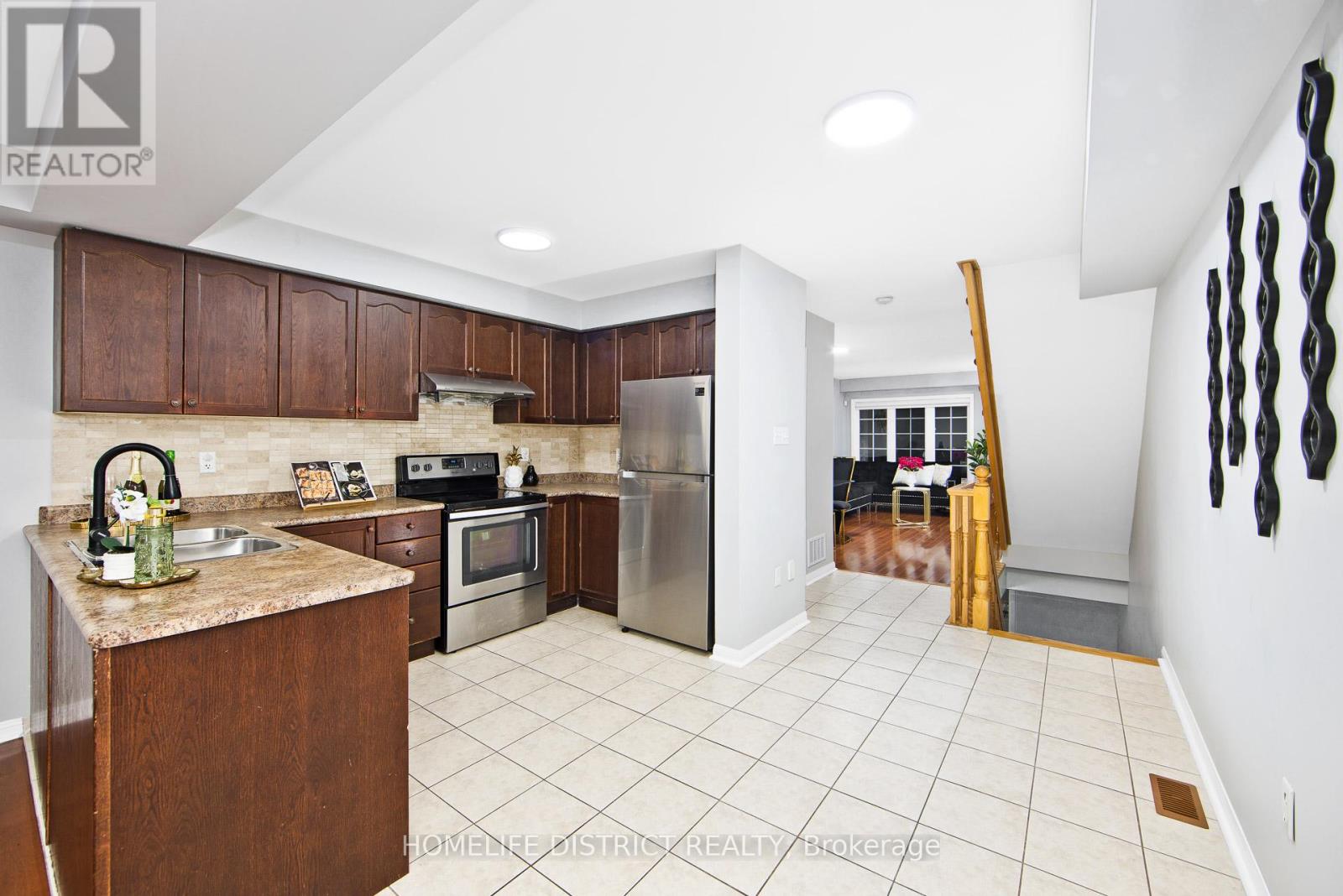 77 Coyote Crescent, Toronto, Ontario  M1B 6H2 - Photo 11 - E12410786