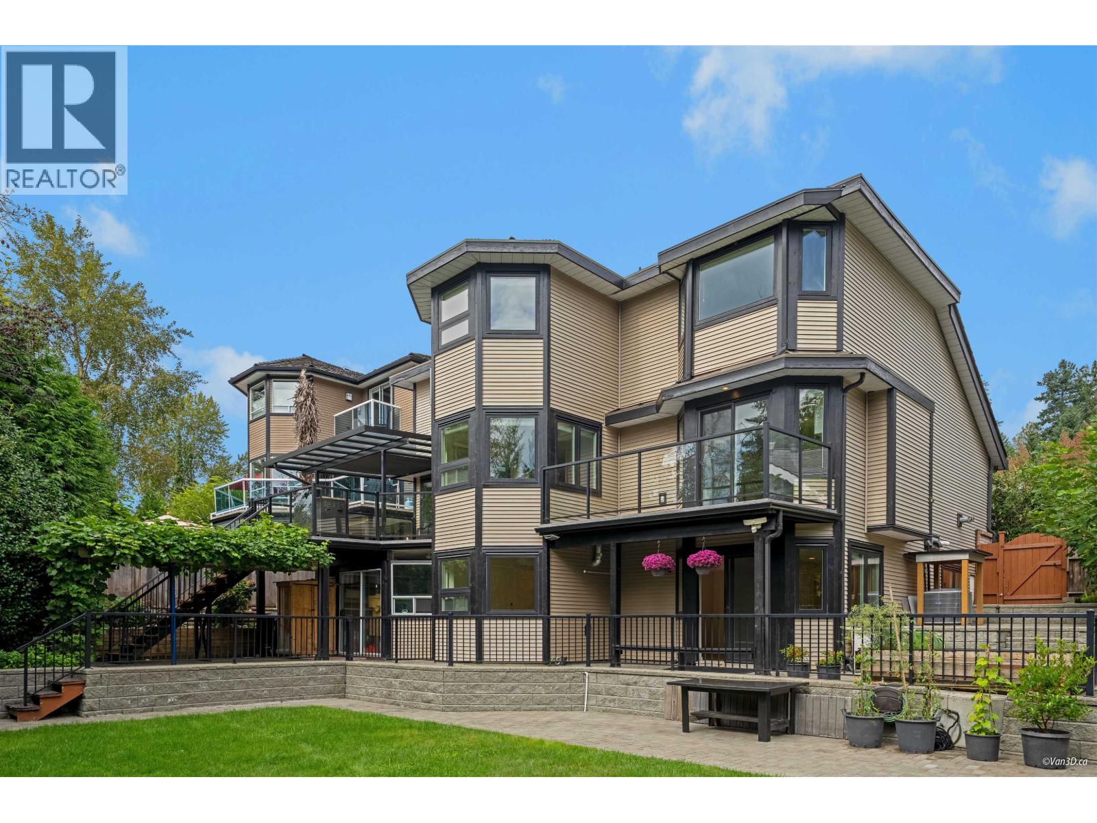 12 Parkdale Place, Port Moody, British Columbia  V3H 4K8 - Photo 1 - R3049340