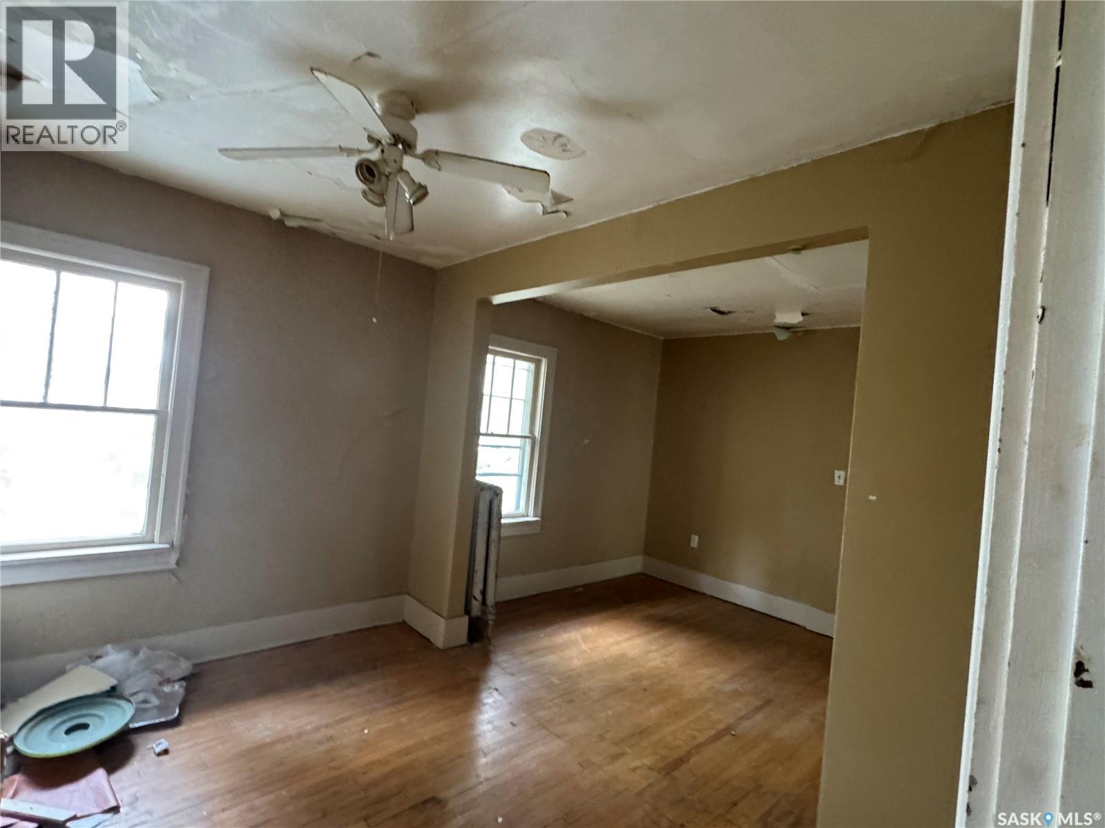 500 Centre Street, Assiniboia, Saskatchewan  S0H 0B0 - Photo 11 - SK018578