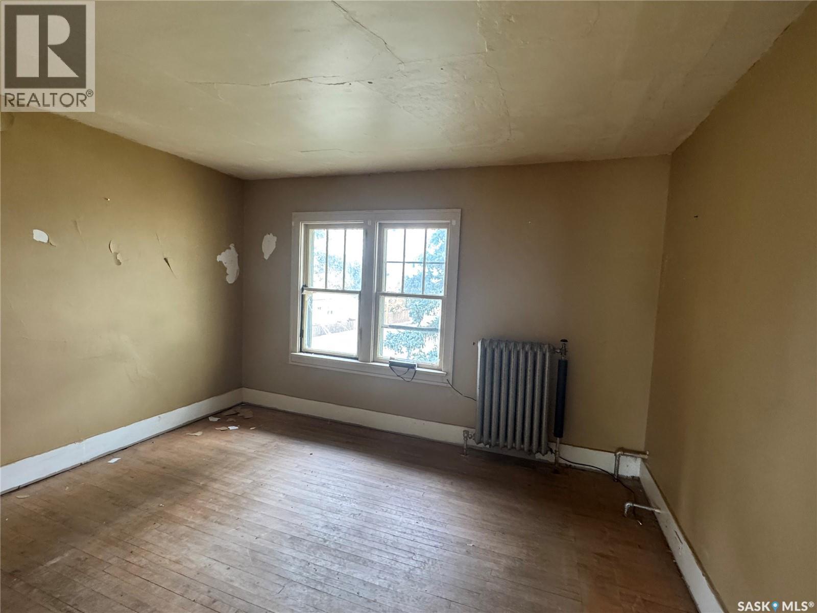 500 Centre Street, Assiniboia, Saskatchewan  S0H 0B0 - Photo 17 - SK018578