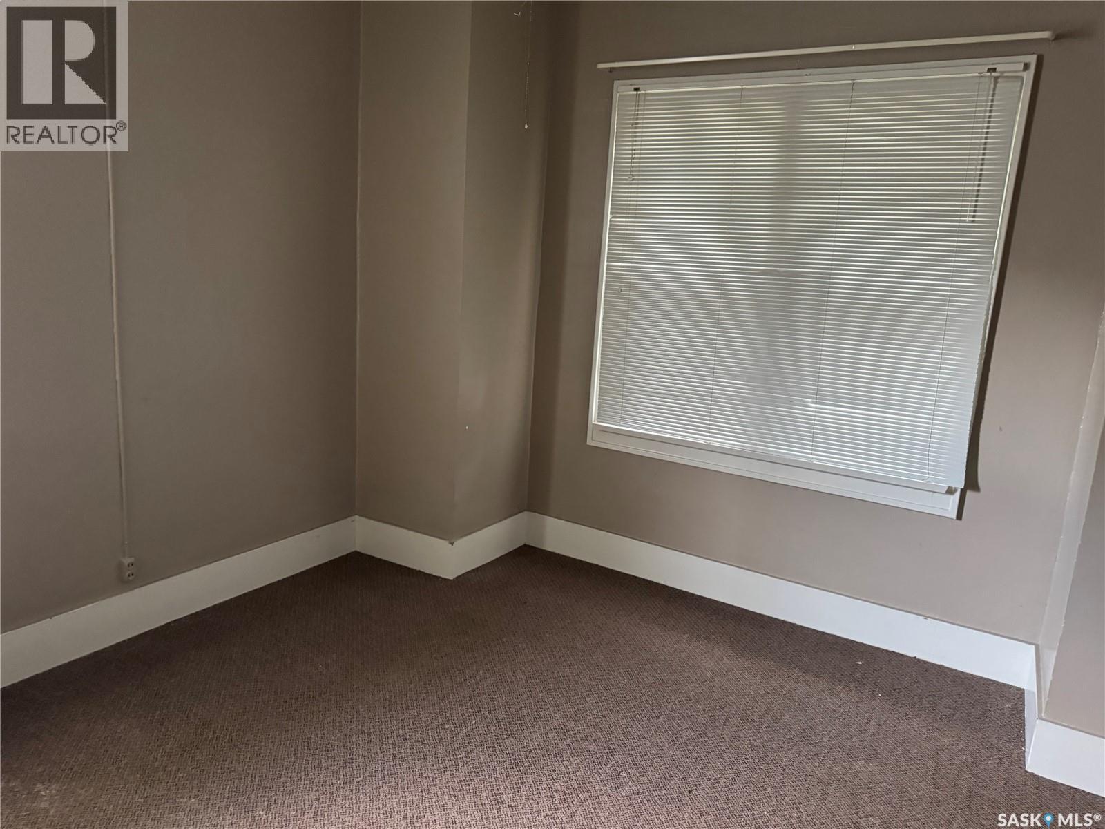 500 Centre Street, Assiniboia, Saskatchewan  S0H 0B0 - Photo 21 - SK018578